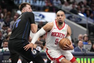 场球员正是 场球员正是