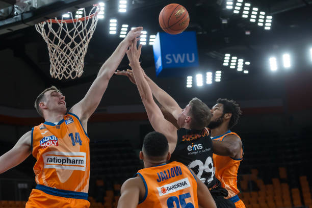 山东男篮在 山东男篮在